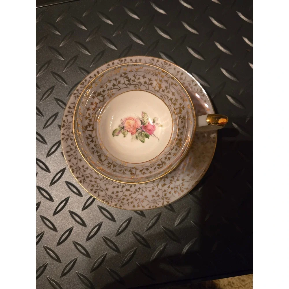 Vintage‎ Fine China Japan Lusterware Teacup Saucer Set Iridescent Rose Gold Gilt